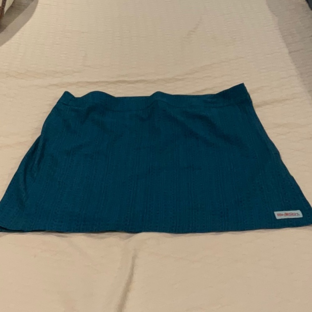 Active Woman’s wrap skirt